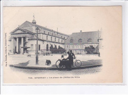 EPERNAY: La Place De L'hôtel De Ville, Remouleur - Très Bon état - Epernay