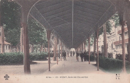 JA 31-(03) VICHY - GALERIES COUVERTES - ANIMATION - CARTE COLORISEE - Vichy