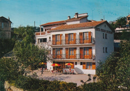 KO 27-(06) CHATEAUNEUF DE GRASSE - AUBERGE DES SANTONS ANC. HOTEL RESTAURANT " LA PERGOLA "   - Andere & Zonder Classificatie