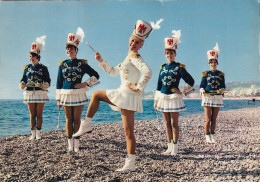 KO 28-(06) CARTE OFFICIELLE DES MAJORETTES DE NICE - LE GROUPE DES OFFICIERS - Autres & Non Classés