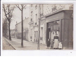 LE PERREUX: Perosnnages Dans La Rue Façe à Un Commerce - Très Bon état - Le Perreux Sur Marne