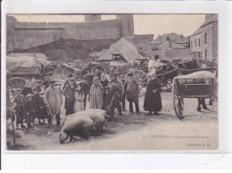 FOUGERES: Le Marché Aux Cochons - Très Bon état - Fougeres