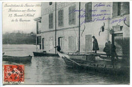 CPA Voyagé 1910 * FONTAINES Sur SAÔNE Inondations Janvier 1910 Devant L'Hôtel De La Terrasse (animée Barques) Le Progrès - Otros & Sin Clasificación