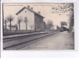 SAINT-LAURENT-des-COMBES: La Gare Et L'arrivée D'un Train - Très Bon état - Sonstige & Ohne Zuordnung