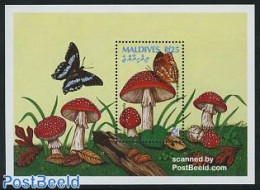 Maldives 1995 Mushrooms S/s, Amanita Muscaria, Mint NH, Nature - Butterflies - Mushrooms - Pilze