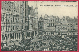 C.P. Bruxelles =  Grand'Place  :  La Place  De  L' Hôtel-de-Ville - Brüssel (Stadt)