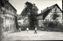 Photo Eisenach, Auf Der Wartburg, Fachwerkhaus, Passanten - Otros & Sin Clasificación