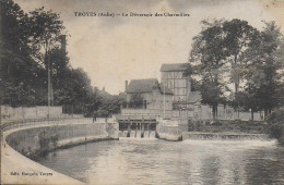 10)    TROYES -  Le Déversoir Du Gouffre Des Charmilles - Troyes