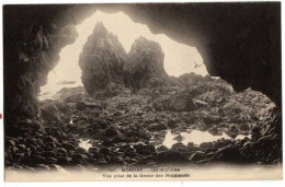 29 / MORGAT - Les Aiguilles - Vue De La Grotte Des Normands - Morgat