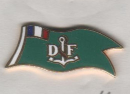 Pin's Douane Maritime Française - Pavillon - Polizia