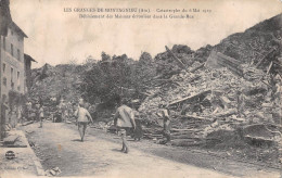Les GRANGES-de-MONTAGNIEU (Ain) - Catastrophe 6 Mai 1919 - Déblaiement Maisons écroulées Dans Gde Rue - Voyagé (2 Scans) - Unclassified