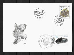 2002 Joint Czech Republic And Germany, MIXED FDC BOTH STAMPS: Nature / Mussel - Emisiones Comunes