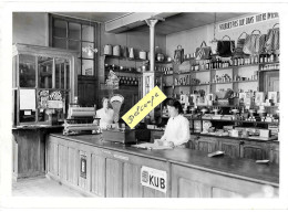 Belle Photo   Au Dos Marqué Crayon AMBIERLE (il Y A Effectivement Un Musée Alice TAVERNE Avec Ce Genre De Boutique) - Professions