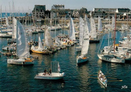 Concarneau Le Port De Plaisance   7   (scan Recto-verso)MA2068Ter - Concarneau