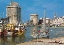 LA ROCHELLE   Un Vieux Grement  Et Le KOB   24  (scan Recto-verso)MA2064Ter - La Rochelle