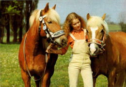 H1724 - TOP Pferd Horses Haflinger Hübsches Junges Mädchen Pretty Young Girl - Planet Verlag DDR - Chevaux