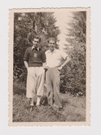 Awesome Guys, Two Young Men, Closeness, Portrait In Park, Vintage Orig Photo Gay Int. 5.9x8.5cm. (34907) - Personnes Anonymes