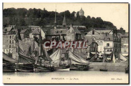 CPA Honfleur Le Port Baetaux - Honfleur