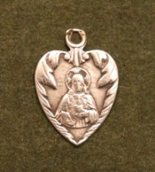 Médaille Religieuse En Argent Souvenir Du Sacré Coeur De Montmartre - Silver Medal - Religion & Esotérisme