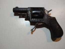 Ancien Revolver Militaria A Restaurer Arme - Armas De Colección