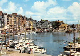 HONFLEUR Le Vieux Bassin Et Les Facades Typiques Du Quai Sainte Catherine 8(scan Recto-verso) MA2118 - Honfleur