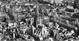 ROUEN Vue D'avion . Carte Photographique ARGENTIQUE Ed LAPIE Dentelée Vierge  .5  MA2116Ter - Rouen