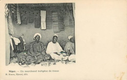 NIGER  Un Marchand Indigène De Tissus Edition Djenné   Carte Vierge   24  (scan Recto-verso)MA2114Bis - Niger