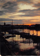 LES SABLES D OLONNE Coucher De Soleil Sur Le Port 9(scan Recto-verso) MA2170 - Sables D'Olonne