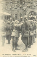 PARIS   Foch Décore Un Poilu Hotel De Ville  39   (scan Recto-verso)MA2176Ter - Distrito: 04