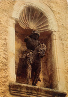 PEROUGES La Place Du Tilleul Statue Equestre De Saint Georges 5(scan Recto-verso) MB2304 - Pérouges