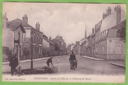 Belle CPA PITHIVIERS Entrée De Ville Par Le Faubourg De Bosse Animé 45 Loiret - Pithiviers