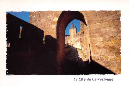 CARCASSONNE Les Remaprts Au Dessus De La Porte D Aude 25(scan Recto-verso) MB2349 - Carcassonne