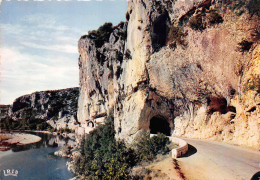 Les Tunnels Sur La Route Du Pont D Arc 1(scan Recto-verso) MB2361 - Vallon Pont D'Arc