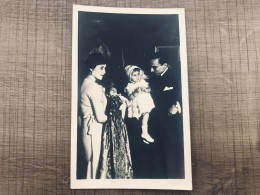 Baptême Du Petit Dauphin 5 Juillet 1933 Monseigneur Et Madame La Comtesse De Paris Et Leurs Descendants - Personnages