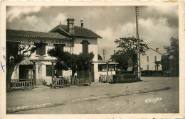 33* ST SEURIN SUR L ISLE  Hotel De La Gare (CPSM Petit Format)         MA90,1087 - Autres & Non Classés