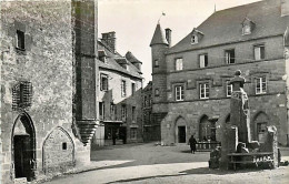 15* SALERS  Maison Des Flogeac        CPSM (petit Format)        MA91-0027 - Autres & Non Classés