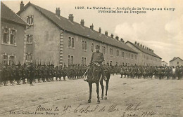 25* LE VALDAHON Camp  - Arrivee Troupes  Presentation Drapeau      MA91-1043 - Sonstige & Ohne Zuordnung