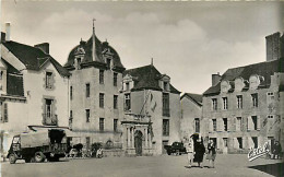 44* LE CROISIC  Hotel De Ville  CPSM (petit Format)                MA93,0535 - Le Croisic