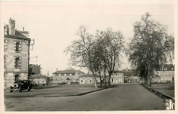 03* MOULINS  Place Aux Foires  CPSM(petit Format)                MA94,0264 - Moulins