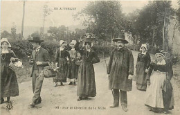 63* AUVERGNE  Sur Le Chemin De La Ville                   MA95,0294 - Sonstige & Ohne Zuordnung