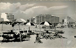 66* CANET PLAGE  Plage  (CPSM Petit Format)                 MA95,0633 - Canet Plage