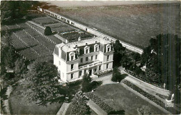 77* TIGEAUX  Chateau Bellevue  CPSM (petit Format)        MA96,0729 - Autres & Non Classés