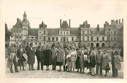 77* FONTAINEBLEAU  Carte Photo  Touristes     MA96,0911 - Fontainebleau