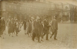 78* VERSAILLES  Carte Photo  Touristes   MA96,0884 - Versailles (Schloß)