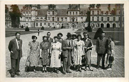 77* FONTAINEBLEAU  Carte Photo  Touristes    MA96,0890 - Fontainebleau