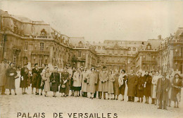 78* VERSAILLES  Carte Photo  Touristes   MA96,0880 - Versailles (Kasteel)