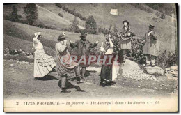 CPA Folklore Auvergne La Bourree - Costumes