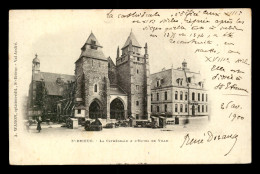 22 - ST-BRIEUC - LA CATHEDRALE ET L'HOTEL DE VILLE - Saint-Brieuc