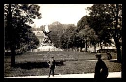 42 - ST-ETIENNE - PLACE BADOULLERE - MONUMENT DES COMBATTANTS DE LA GUERRE DE 1870 - CARTE PHOTO - Saint Etienne