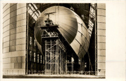 LZ 129 Im Bau - Airships